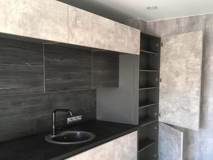 белая кухня из массива